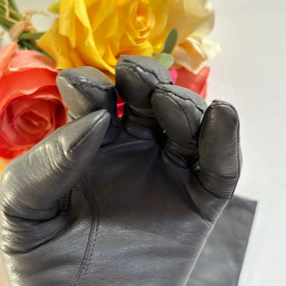 Fownes Women's Genuine Gray Leather Gloves Acrylic Lined - SIZE: 7 vintage